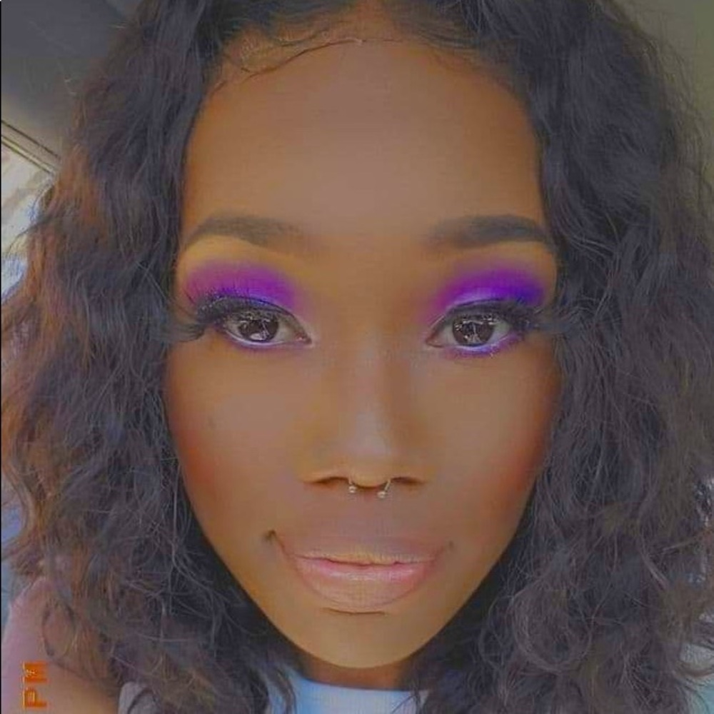 Meet your Posher, Shaniqua